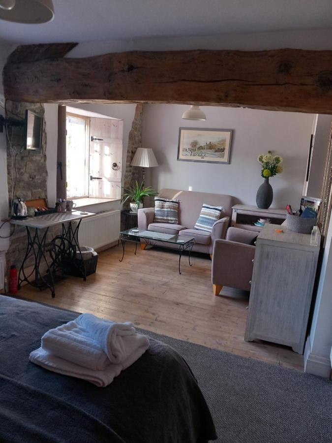 The Pinfold Hotel Скиптън Екстериор снимка